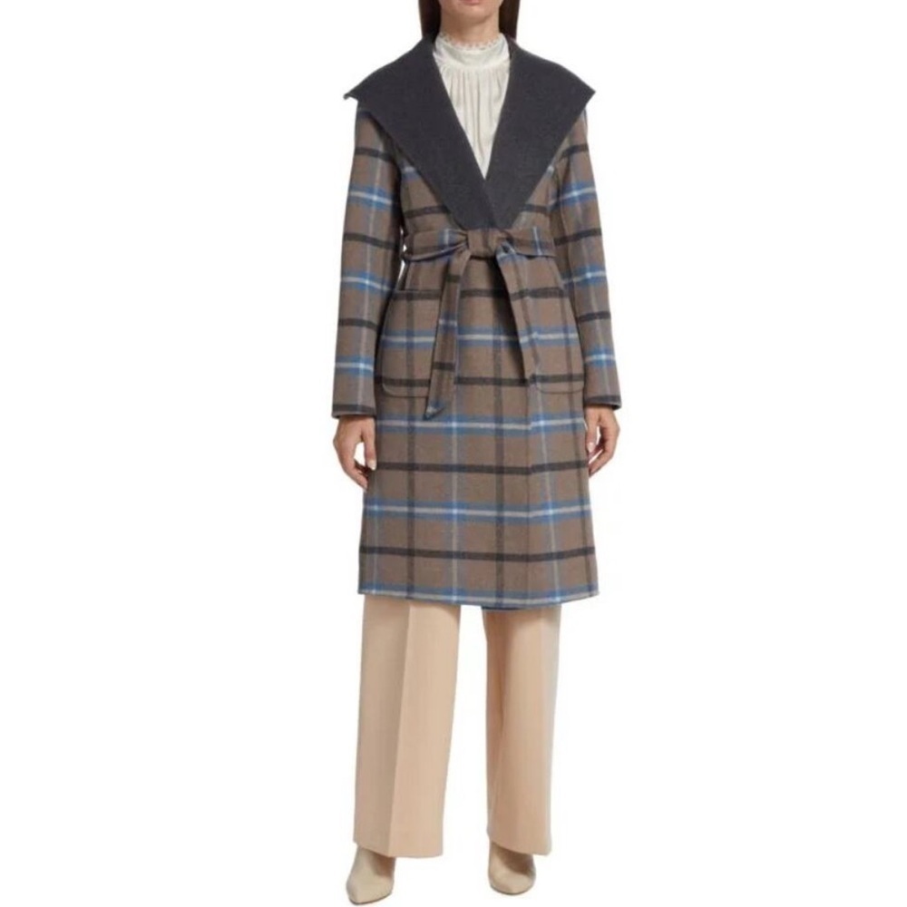 Elie Tahari blue Wallace plaid coat, size medium - Picture 10 of 10